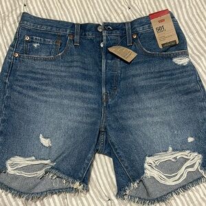 Levi’s 501 Denim Jean Shorts NWT size 30 Mid Thigh Distressed 6” Inseam